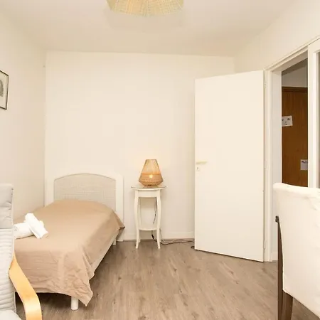 Apartment Studio Tres Calme En Plein Centre-ville De Poitiers